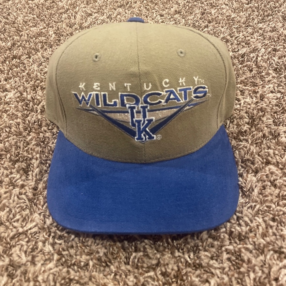 Vintage Kentucky Wildcats NCAA Hat Cap Snapback Tan Blue New Era Brand New NWT